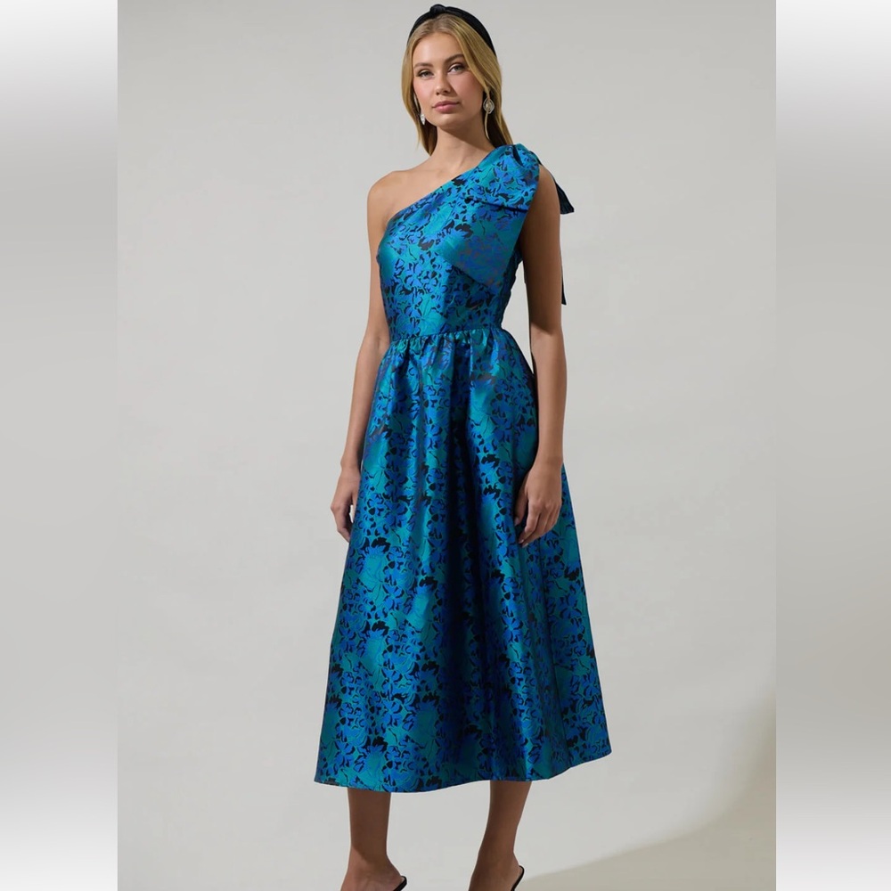 Sugarlips Blue Floral One Shoulder Dress